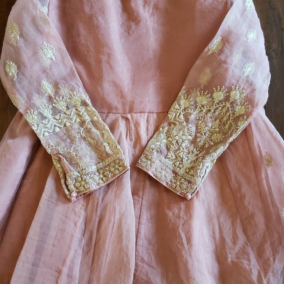 Women's Powder Coral Organza Gold Embroidery Yok Flare And Sleeves Peplum Top - Picture 7 of 14